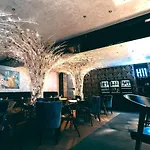 Boutique Hotel11 With Rooftop 니트라