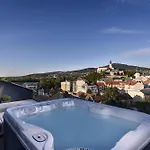 Boutique Hotel11 With Rooftop 니트라