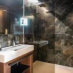 호텔 Boutique Hotel11 With Rooftop 니트라