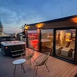 Boutique Hotel11 With Rooftop 4*