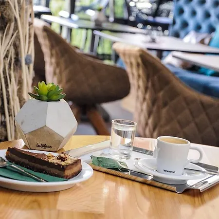 Boutique Hotel11 With Rooftop Hotell 4*