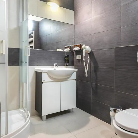 Boutique Hotel11 With Rooftop