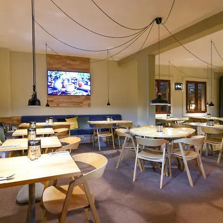 Boutique Hotel11 With Rooftop 4*