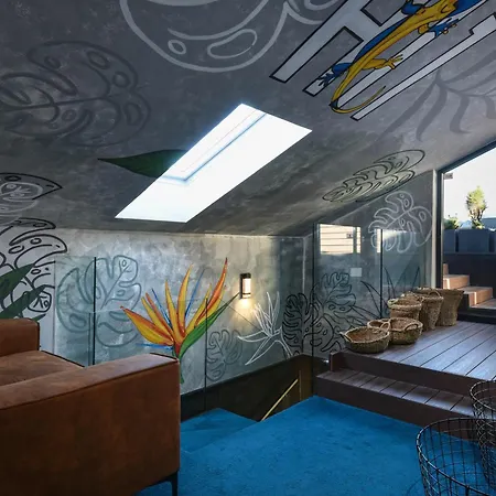 Boutique Hotel11 With Rooftop Hotel