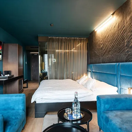 Boutique Hotel11 With Rooftop Otel 4*
