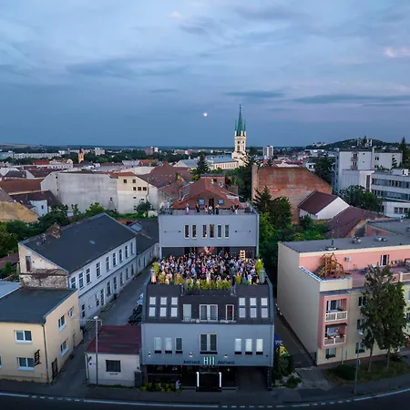 Boutique Hotel11 With Rooftop 4* Nitra
