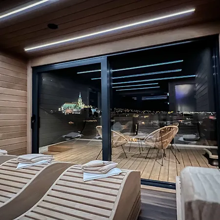 Hotell Boutique Hotel11 With Rooftop Nitra