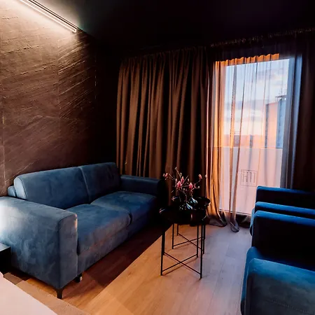 Boutique Hotel11 With Rooftop 4*