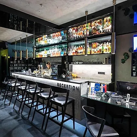 Boutique Hotel11 With Rooftop Hotel Neutra